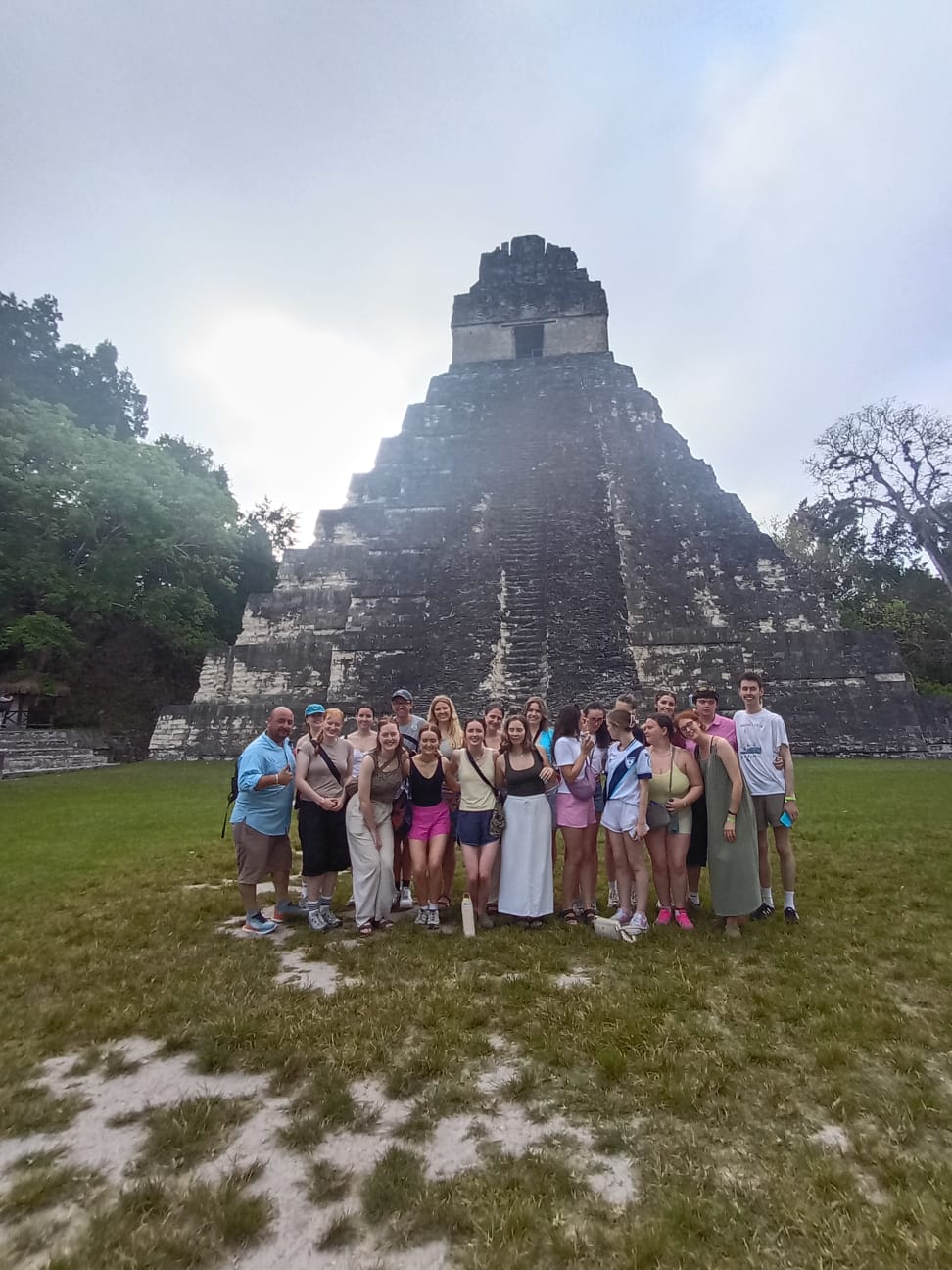 Desde Flores Tour al Atardecer en Tikal — foto 2
